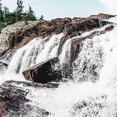 High Falls Bay Cottages, Camping & Waterpark Bracebridge Exterior foto
