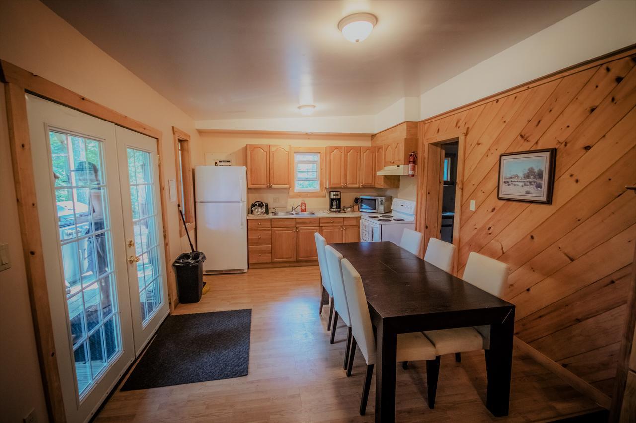 High Falls Bay Cottages, Camping & Waterpark Bracebridge Exterior foto