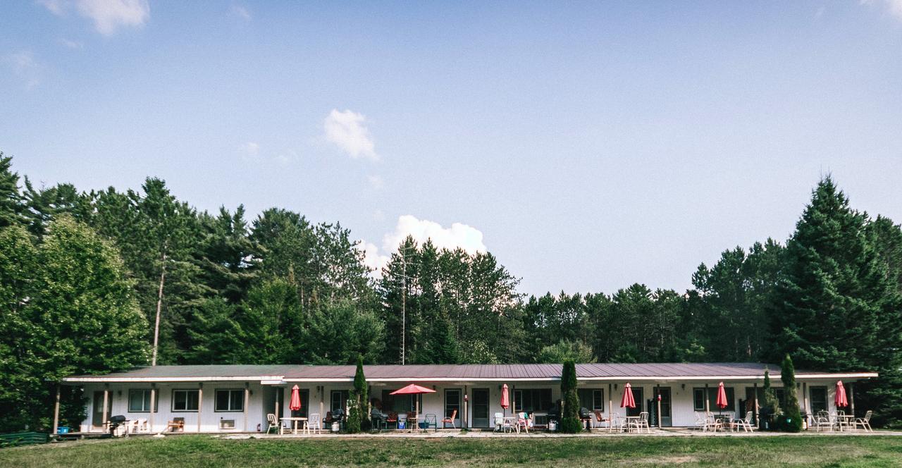 High Falls Bay Cottages, Camping & Waterpark Bracebridge Exterior foto